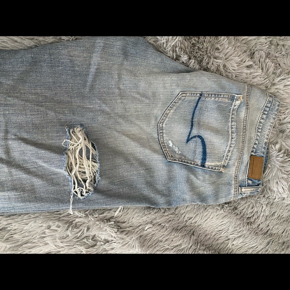 American eagle distressed boyfriend jeans - Picture 4 of 4